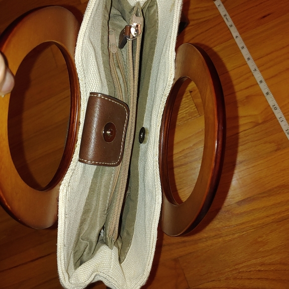 Relic by Fossil purse with Circle Wooden Handles & Removable Straps - Picture 3 of 8